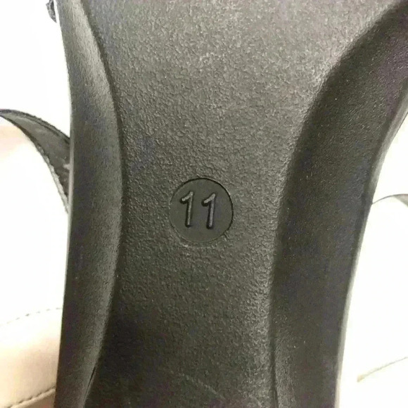 Rasolli Women’s Size 11 White Strappy Sandals Wedge Heels 2”. - Picture 5 of 5